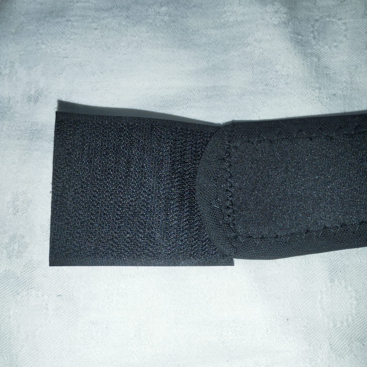 Genouillères ligamentaire Copie ( 2 à 5000F livraison 1500F)